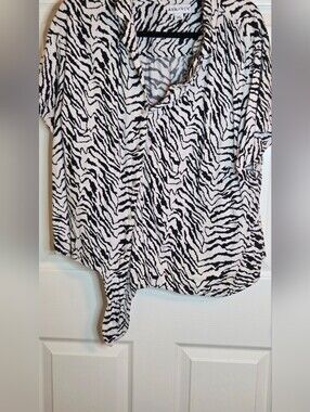 AVA&VIV 2X Black White Zebra Print LINEN Blend Shrtslv ButtonsUp Women Shirt